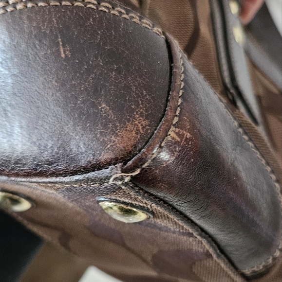 Coach Hampton Handbag - Picture 8 of 15